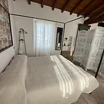 - La Corte Dei Mercanti - Centro Storico Apartament *